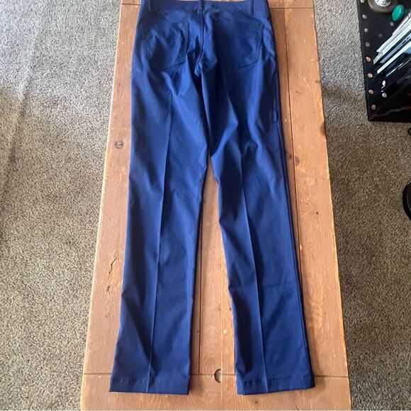 Lands’ End Men's Slim Fit Flex Performance Stretch Golf Pants - Picture 7 of 10